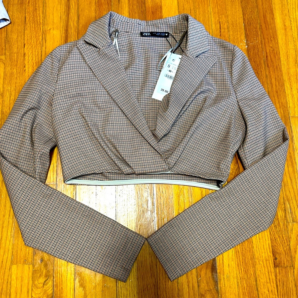 NWT Zara Long Sleeve Crop Top - Size Small